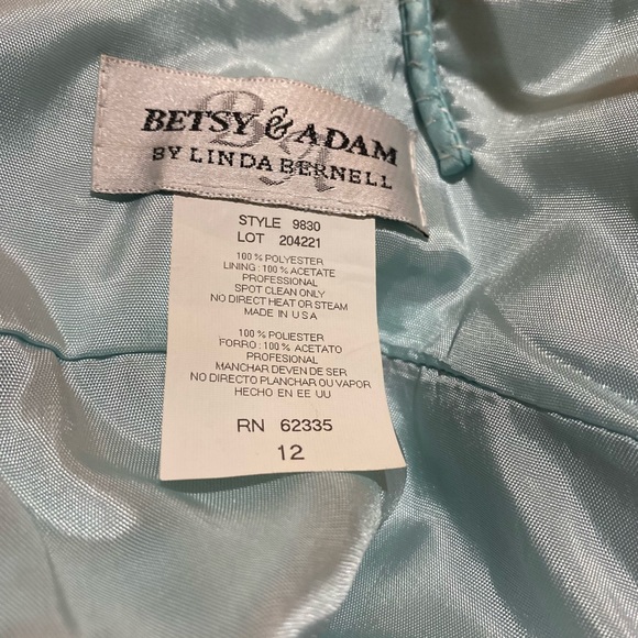 BETSY & ADAM dress in new condition - Picture 9 of 9